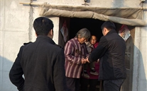 “天寒人心暧、职企一家亲”—成武县全民娱乐燃气公司领导“送温暖”慰问困难职工家属